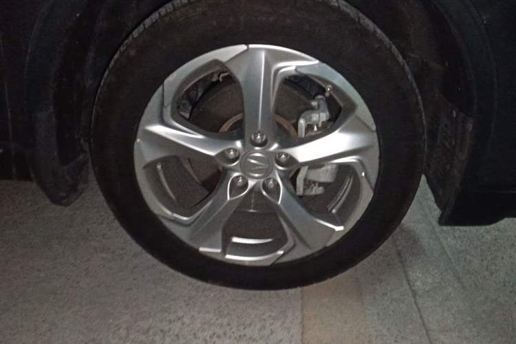 Used Acura CDX 2019 1.5T Two-Wheel Drive Deluxe Edition Right Front Wheel Hub