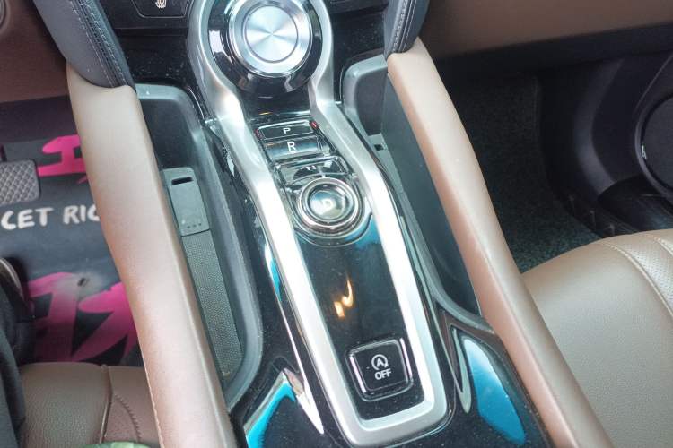 Used Acura CDX 2019 1.5T Two-Wheel Drive Deluxe Edition Gear Lever