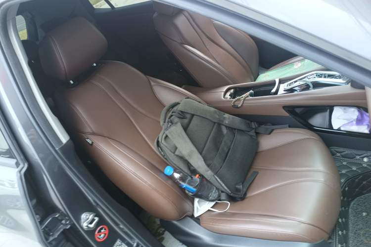 Used Acura CDX 2019 1.5T Two-Wheel Drive Deluxe Edition Right Front Seat