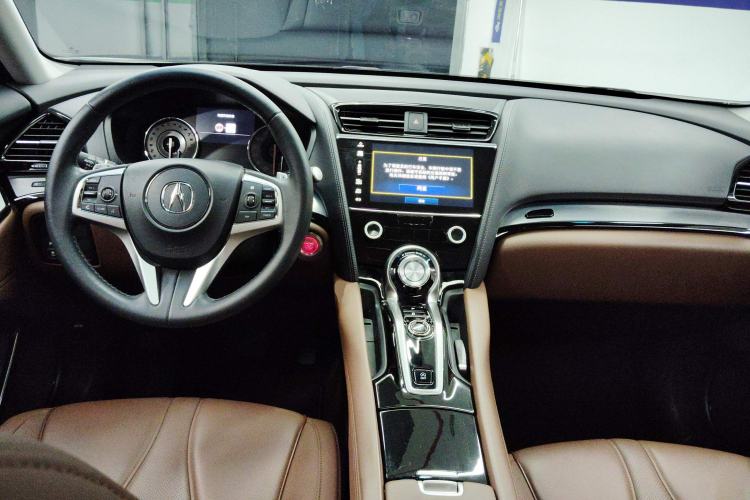 Used Acura CDX 2019 1.5T Two-Wheel Drive Deluxe Edition Center Console