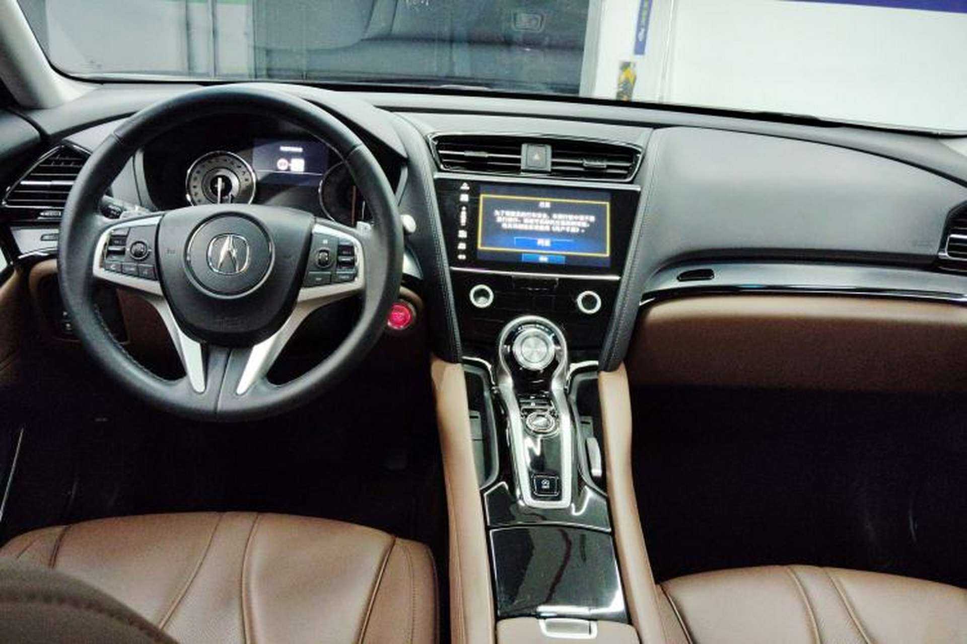 Used Acura CDX 2019 1.5T Two-Wheel Drive Deluxe Edition Center Console