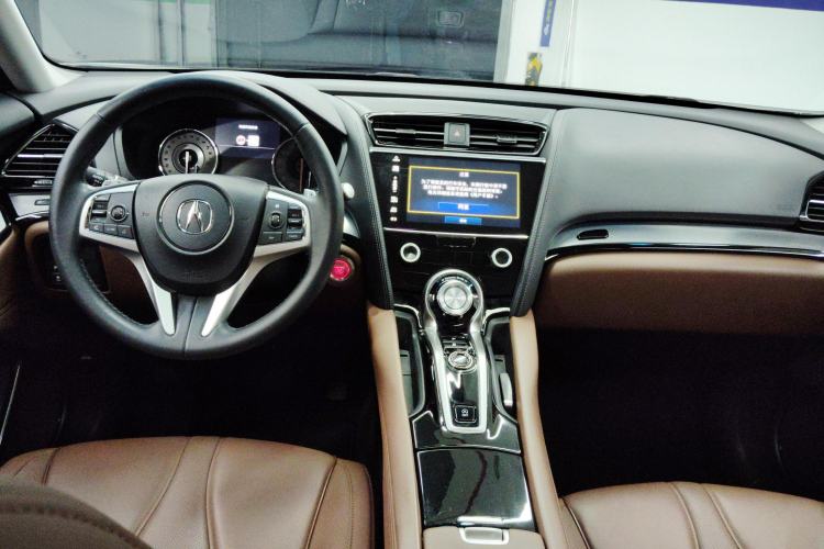 Used Acura CDX 2019 1.5T Two-Wheel Drive Deluxe Edition Center Console
