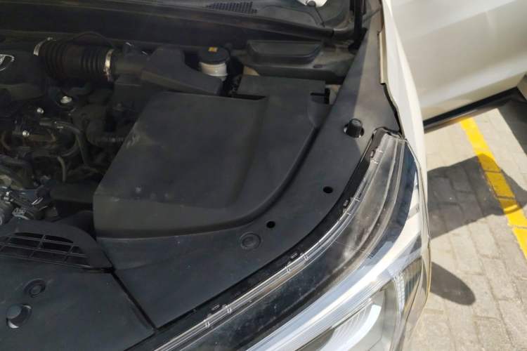 Used Acura CDX 2019 1.5T Two-Wheel Drive Deluxe Edition Engine Bay Left