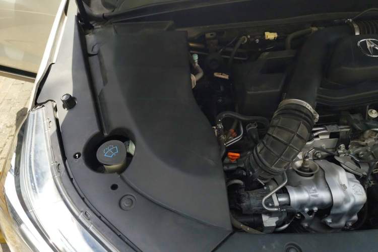 Used Acura CDX 2019 1.5T Two-Wheel Drive Deluxe Edition Engine Bay Right