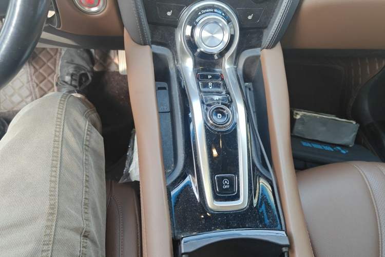 Used Acura CDX 2019 1.5T Two-Wheel Drive Deluxe Edition Gear Lever