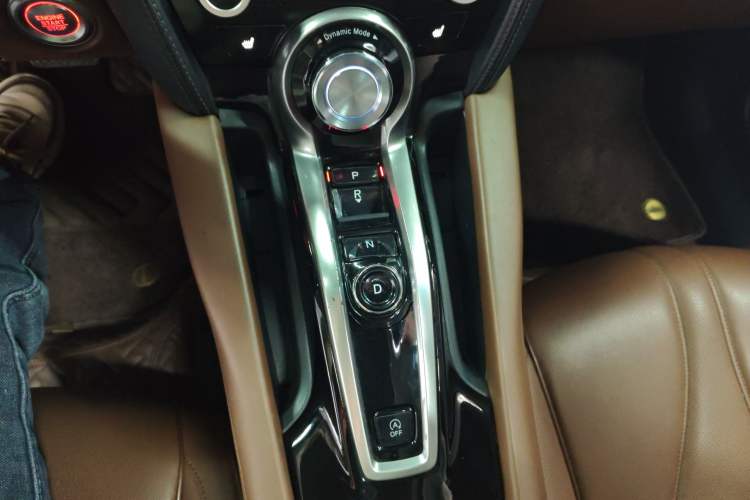 Used Acura CDX 2019 1.5T Two-Wheel Drive Deluxe Edition Gear Lever