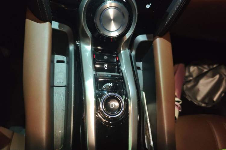 Used Acura CDX 2019 1.5T Two-Wheel Drive Deluxe Edition Gear Lever