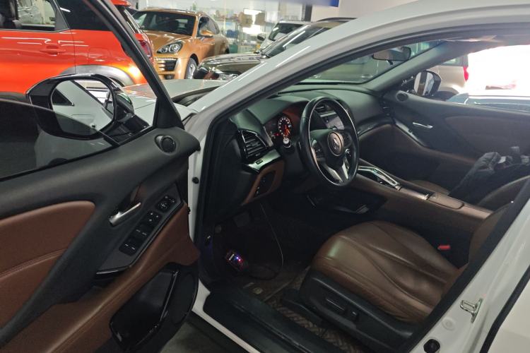 Used Acura CDX 2019 1.5T Two-Wheel Drive Deluxe Edition Interior 3