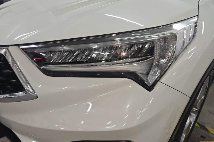 Used Acura CDX 2019 1.5T Two-Wheel Drive Deluxe Edition Left Front Headlight