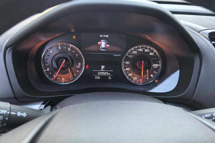 Used Acura CDX 2019 1.5T Two-Wheel Drive Deluxe Edition Odometer Close Up