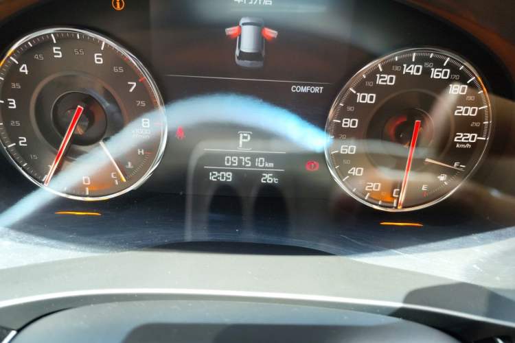 Used Acura CDX 2019 1.5T Two-Wheel Drive Deluxe Edition Odometer Close Up