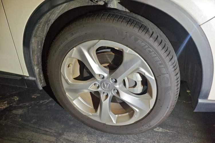 Used Acura CDX 2019 1.5T Two-Wheel Drive Deluxe Edition Right Front Wheel Hub