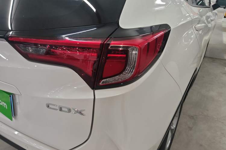 Used Acura CDX 2019 1.5T Two-Wheel Drive Deluxe Edition Right Rear Taillight
