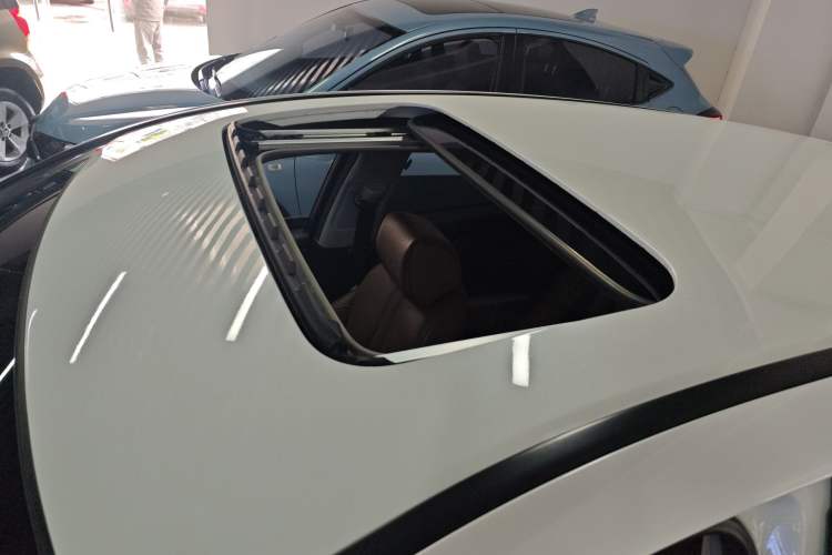 Used Acura CDX 2019 1.5T Two-Wheel Drive Deluxe Edition Roof