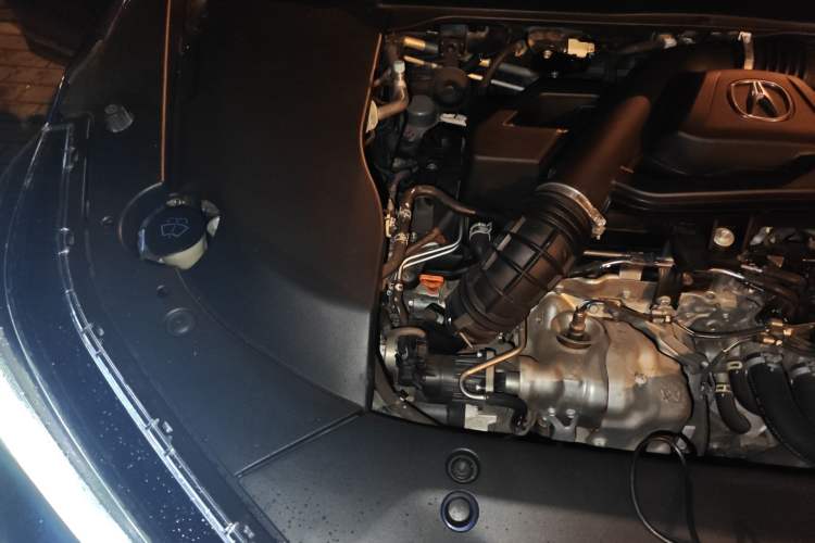 Used Acura CDX 2021 1.5T Two-Wheel Drive Deluxe Edition Engine Bay Right