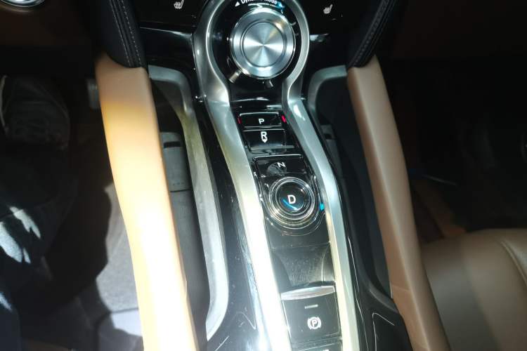 Used Acura CDX 2021 1.5T Two-Wheel Drive Deluxe Edition Gear Lever