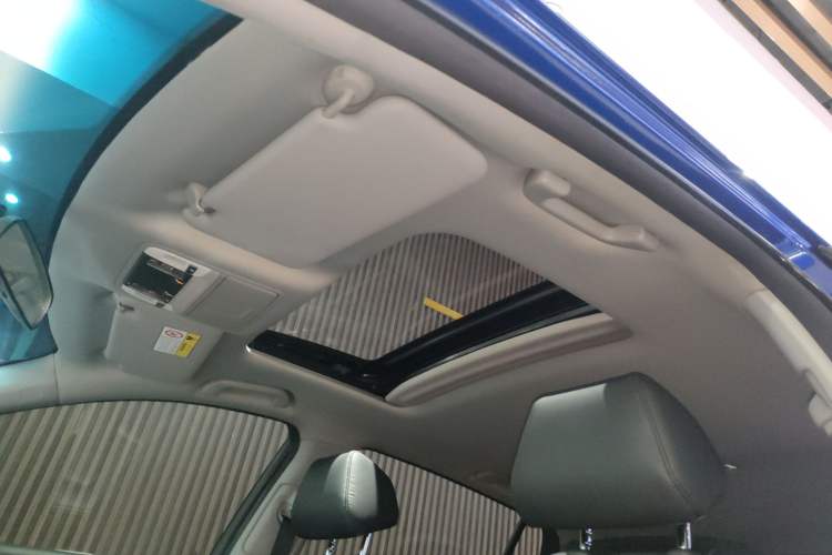 Used Acura CDX 2021 1.5T Two-Wheel Drive Enjoyment Edition Headliner