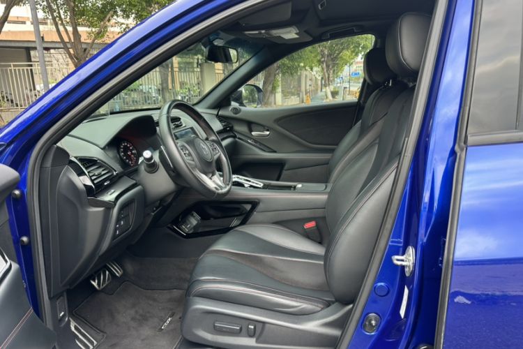 Used Acura CDX 2021 1.5T Two-Wheel Drive Luxury · A-Spec Sport Model Interior 3