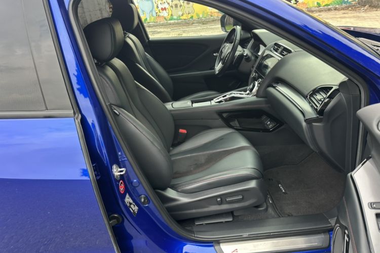 Used Acura CDX 2021 1.5T Two-Wheel Drive Luxury · A-Spec Sport Model Right Front Seat