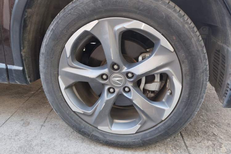 Used Acura CDX 2021 1.5T Two-Wheel Drive Deluxe Edition Right Front Wheel Hub