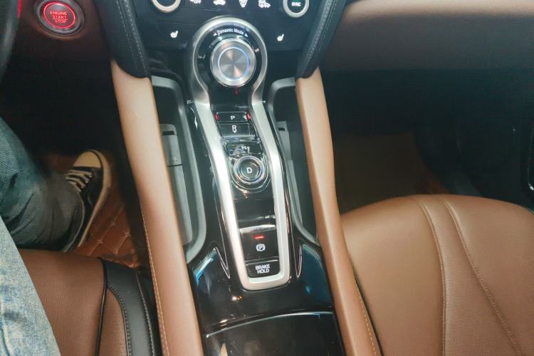 Used Acura CDX 2021 1.5T Two-Wheel Drive Deluxe Edition Gear Lever