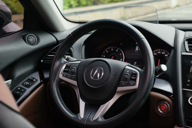 Used Acura CDX 2021 1.5T Two-Wheel Drive Deluxe Edition Interior 2