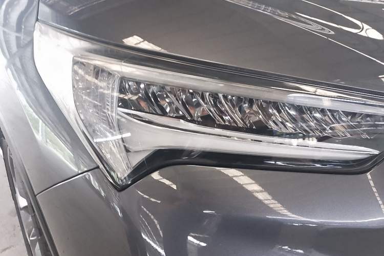Used Acura CDX 2021 1.5T Two-Wheel Drive Deluxe Edition Right Front Headlight