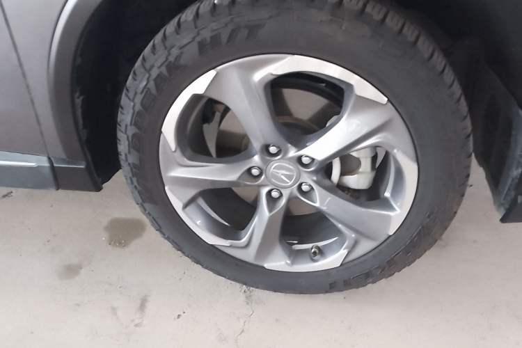Used Acura CDX 2021 1.5T Two-Wheel Drive Deluxe Edition Right Front Wheel Hub