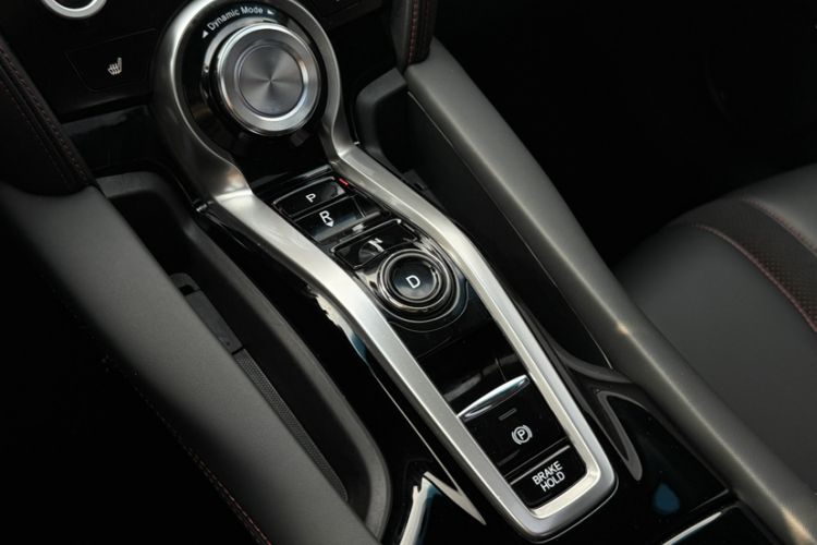Used Acura CDX 2021 1.5T Two-Wheel Drive Luxury · A-Spec Sport Model Gear Lever