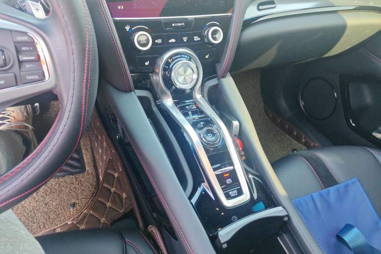 Used Acura CDX 2021 1.5T Two-Wheel Drive Luxury · A-Spec Sport Model Gear Lever