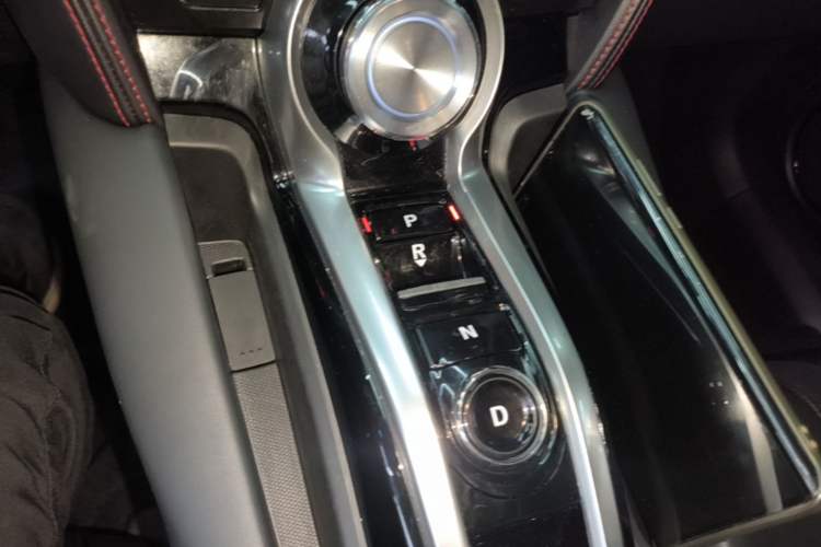 Used Acura CDX 2021 1.5T Two-Wheel Drive Luxury · A-Spec Sport Model Gear Lever