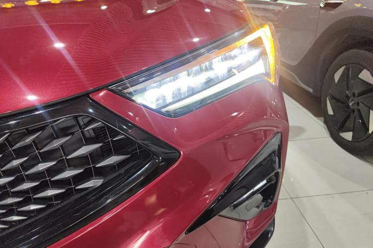 Used Acura CDX 2021 1.5T Two-Wheel Drive Luxury · A-Spec Sport Model Left Front Headlight