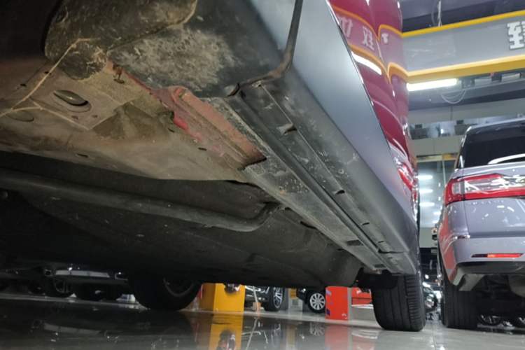 Used Acura CDX 2021 1.5T Two-Wheel Drive Luxury · A-Spec Sport Model Left Side Sill