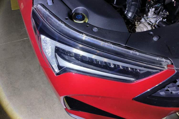 Used Acura CDX 2021 1.5T Two-Wheel Drive Luxury · A-Spec Sport Model Right Front Headlight