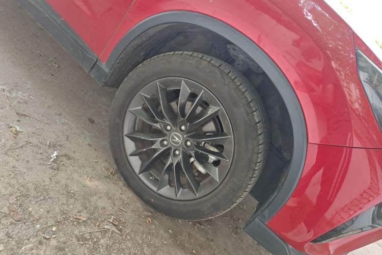 Used Acura CDX 2021 1.5T Two-Wheel Drive Diamond Edition A-Spec Sport Model Right Front Wheel Hub