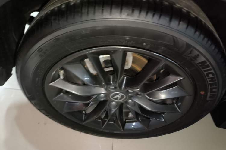 Used Acura CDX 2021 1.5T Two-Wheel Drive Luxury · A-Spec Sport Model Right Rear Wheel Hub