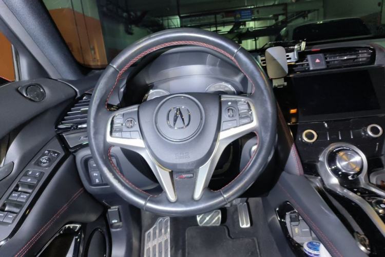 Used Acura CDX 2021 1.5T Two-Wheel Drive Luxury · A-Spec Sport Model Steering Wheel