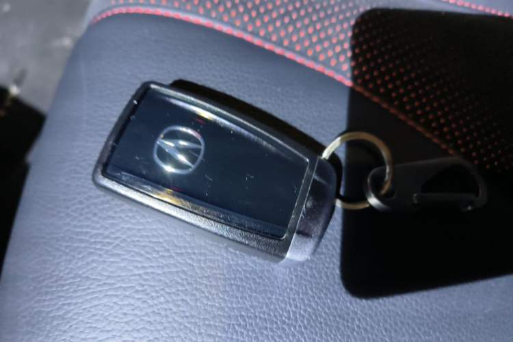 Used Acura CDX 2021 1.5T Two-Wheel Drive Luxury · A-Spec Sport Model Vehicle Key