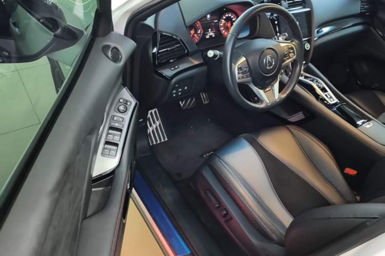 Used Acura CDX 2021 1.5T Two-Wheel Drive Deluxe · A-Spec Smart Safety Sport Model Driver Seat
