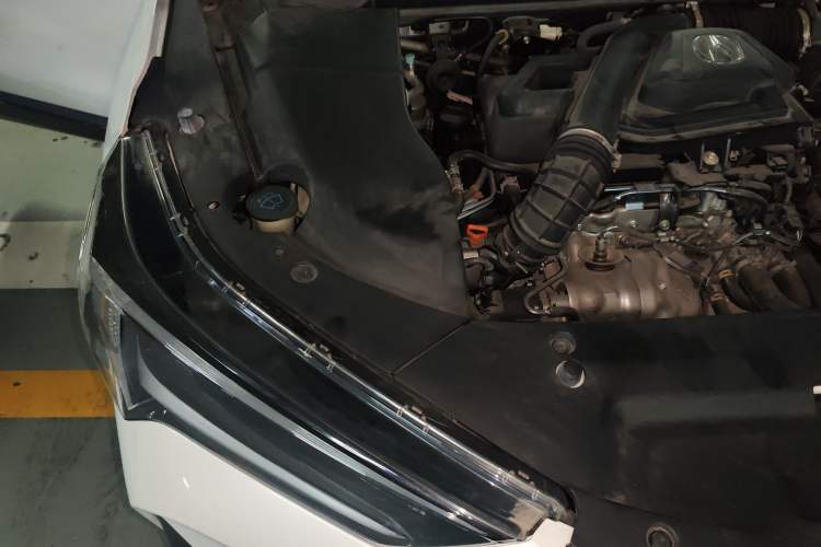 Used Acura CDX 2021 1.5T Two-Wheel Drive Deluxe · A-Spec Smart Safety Sport Model Engine Bay Right