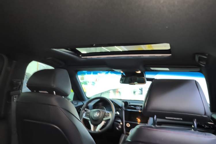 Used Acura CDX 2021 1.5T Two-Wheel Drive Deluxe · A-Spec Smart Safety Sport Model Headliner