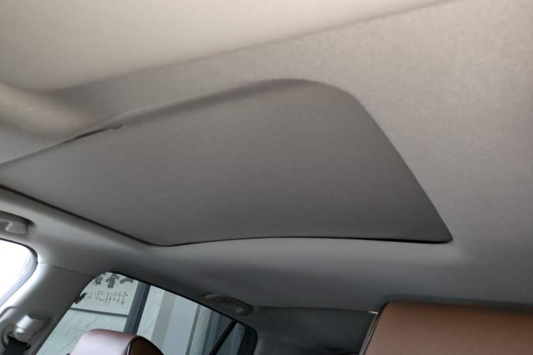 Used Acura CDX 2021 1.5T Two-Wheel Drive Deluxe Smart Safety Edition Headliner