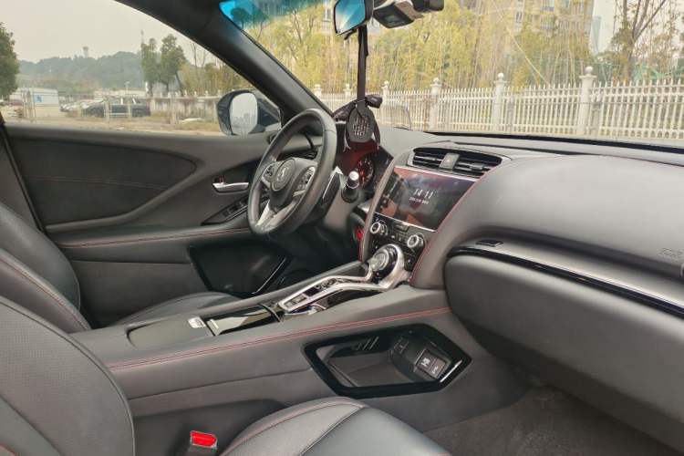 Used Acura CDX 2021 1.5T Two-Wheel Drive Luxury · A-Spec Sport Model Interior 13