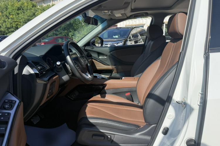 Used Acura CDX 2021 1.5T Two-Wheel Drive Deluxe Edition Interior 2