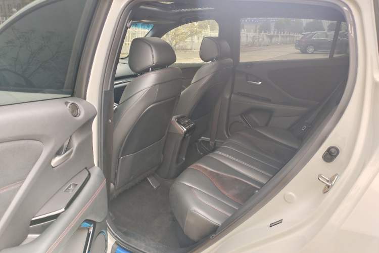 Used Acura CDX 2021 1.5T Two-Wheel Drive Luxury · A-Spec Sport Model Interior 9