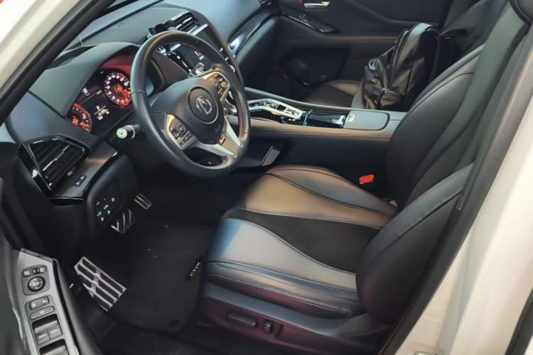 Used Acura CDX 2021 1.5T Two-Wheel Drive Deluxe · A-Spec Smart Safety Sport Model Left Front Seat