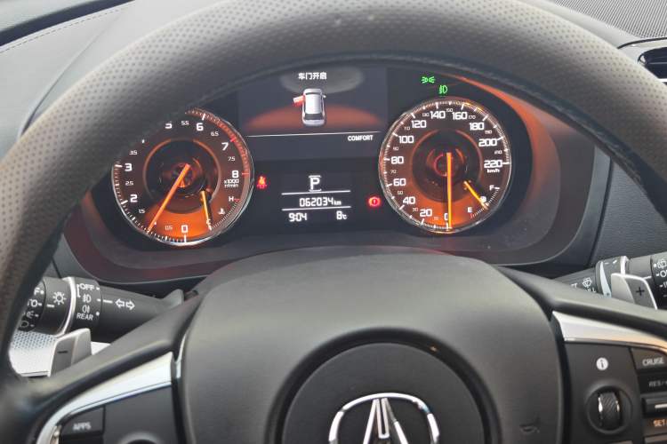 Used Acura CDX 2021 1.5T Two-Wheel Drive Deluxe Edition Odometer Close Up