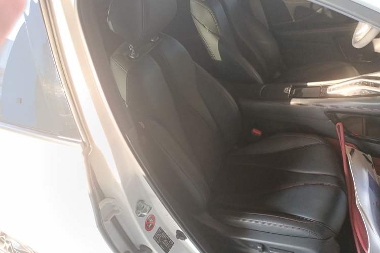 Used Acura CDX 2021 1.5T Two-Wheel Drive Deluxe · A-Spec Smart Safety Sport Model Right Front Seat