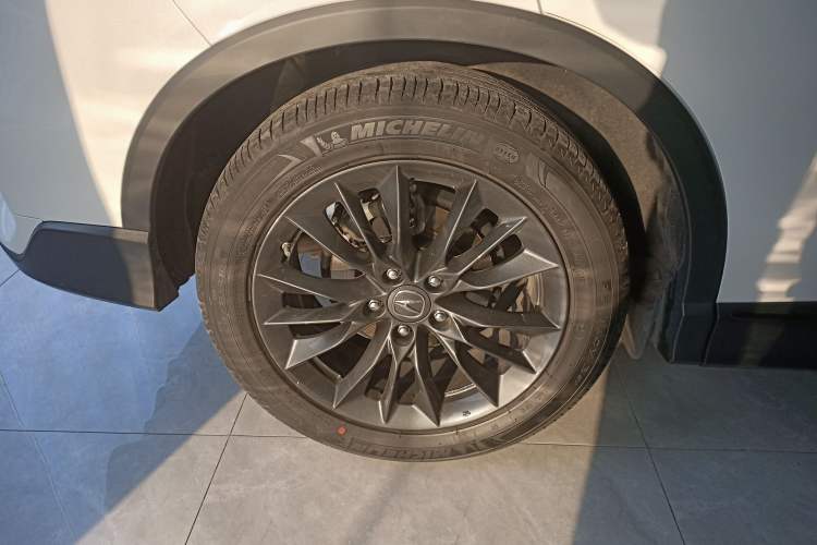 Used Acura CDX 2021 1.5T Two-Wheel Drive Deluxe · A-Spec Smart Safety Sport Model Right Rear Wheel Hub