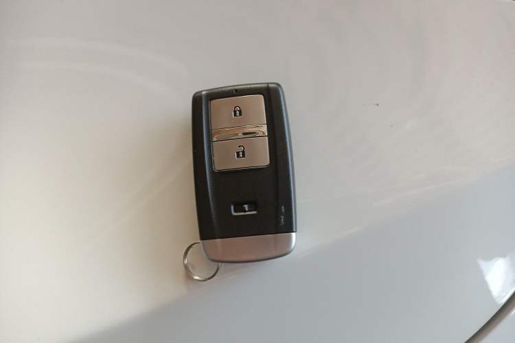 Used Acura CDX 2021 1.5T Two-Wheel Drive Deluxe · A-Spec Smart Safety Sport Model Vehicle Key